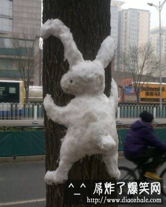 见过这样堆雪人的吗？